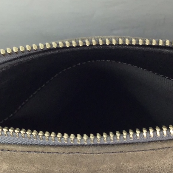 Coach Bog - Picture 12 of 15